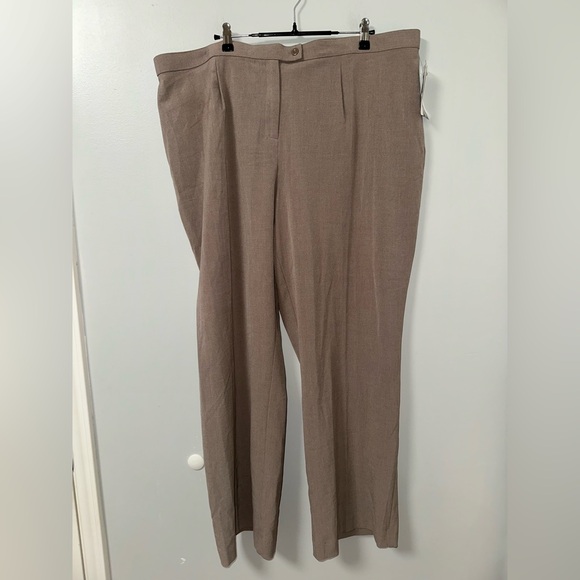 East 5th Women's Tan Trousers - Picture 1 of 3